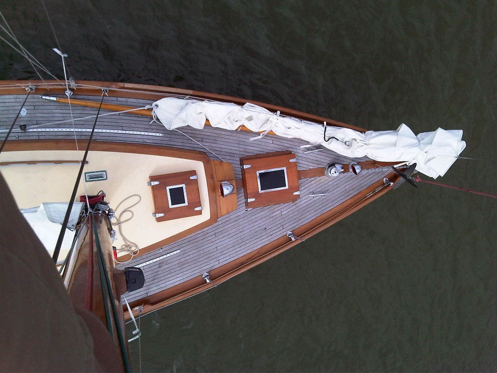 Philip Rhodes 45′ ‘Undina’ Samingo Sailing